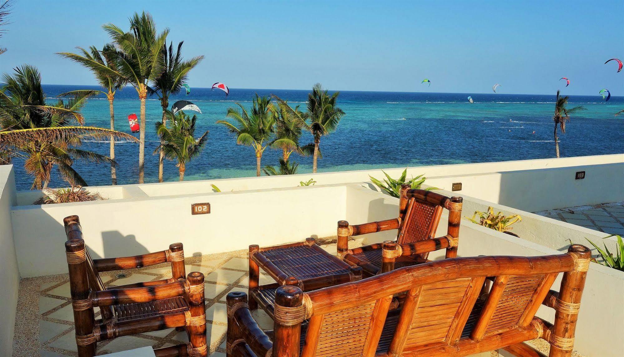 Boracay Apartments At 7 Stones Balabag  Ngoại thất bức ảnh